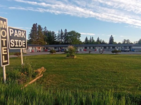 Park Side Motel